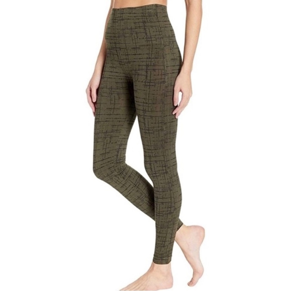 SPANX Olive Green and Black Crosshatch Seamless Leggings - Great Condit…